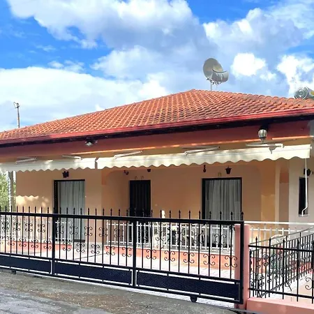 Sfendami House Hébergement de vacances *