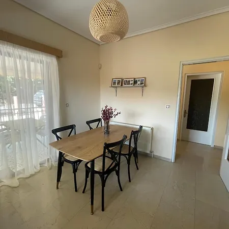 Sfendami House *