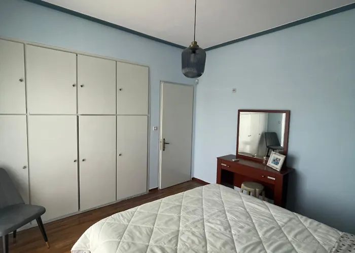 Sfendami House Sfendamion